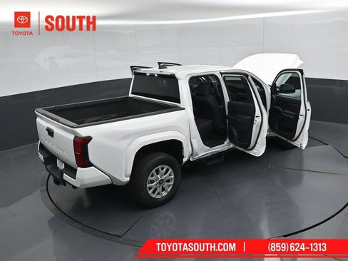 Used 2024 Toyota Tacoma SR5 AWD/4WD image 49