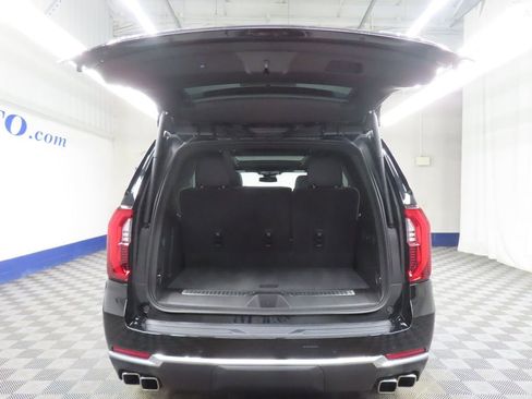 Used 2025 GMC Yukon Denali w/ Sun & Power Step Package AWD/4WD image 37