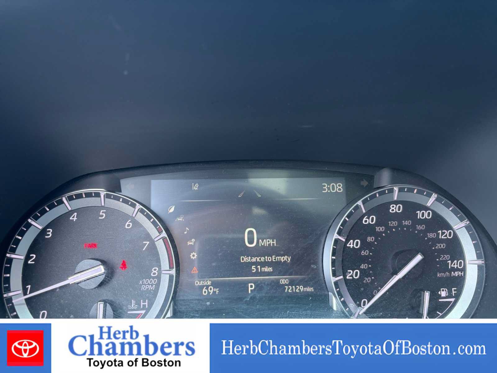Used 2022 Toyota Highlander XLE AWD/4WD image 5