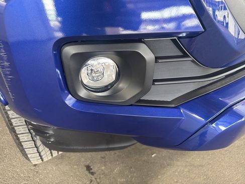 Used 2023 Toyota Tacoma TRD Sport image 12