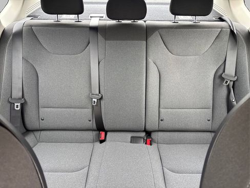 Used 2025 Kia K4 LXS image 17