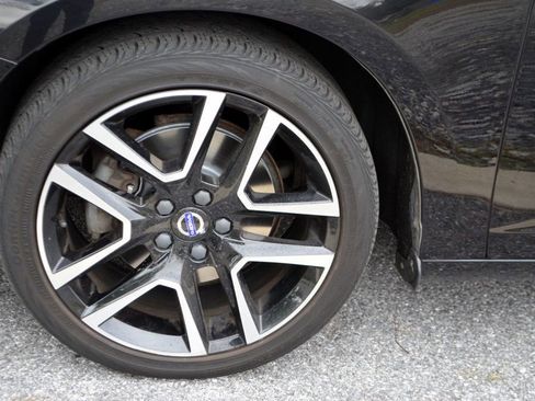 Used 2017 Volvo V60 T5 Dynamic image 7