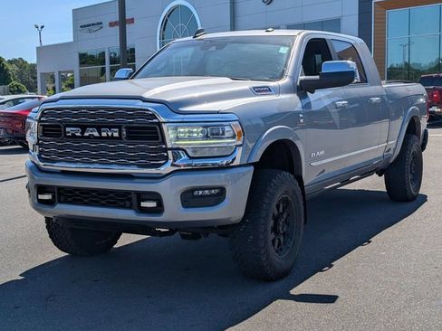 Used 2022 RAM 2500 Limited AWD/4WD image 4