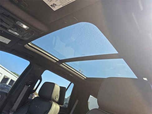 Used 2024 GMC Yukon Denali w/ Denali Reserve Package image 24