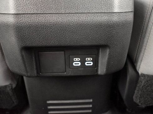 Used 2024 Toyota Tacoma TRD Sport image 21