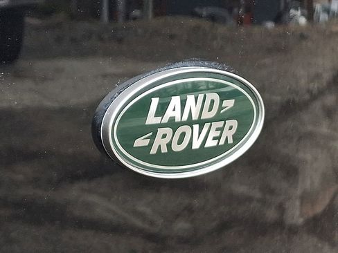 Used 2018 Land Rover Range Rover Velar S AWD/4WD image 30