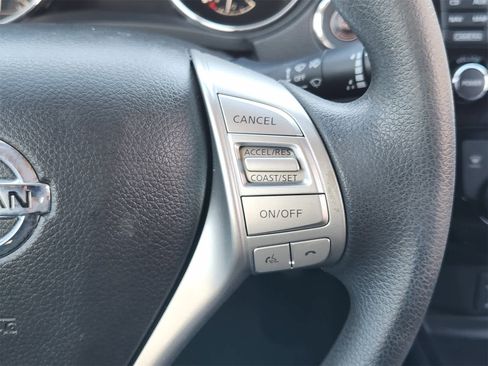 Used 2014 Nissan Rogue SV w/ SV Premium Package image 28