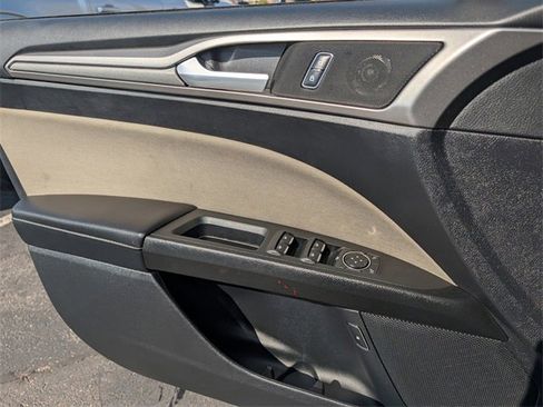 Used 2018 Ford Fusion S image 19