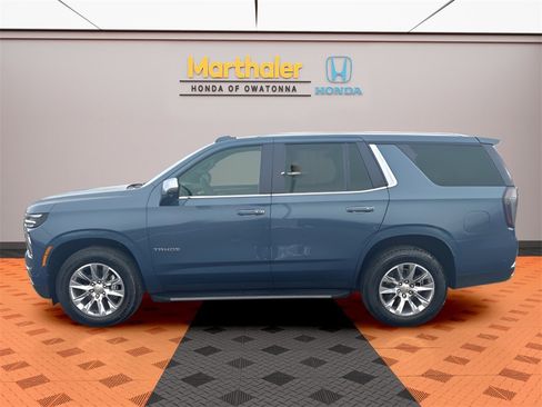 Used 2025 Chevrolet Tahoe Premier image 2