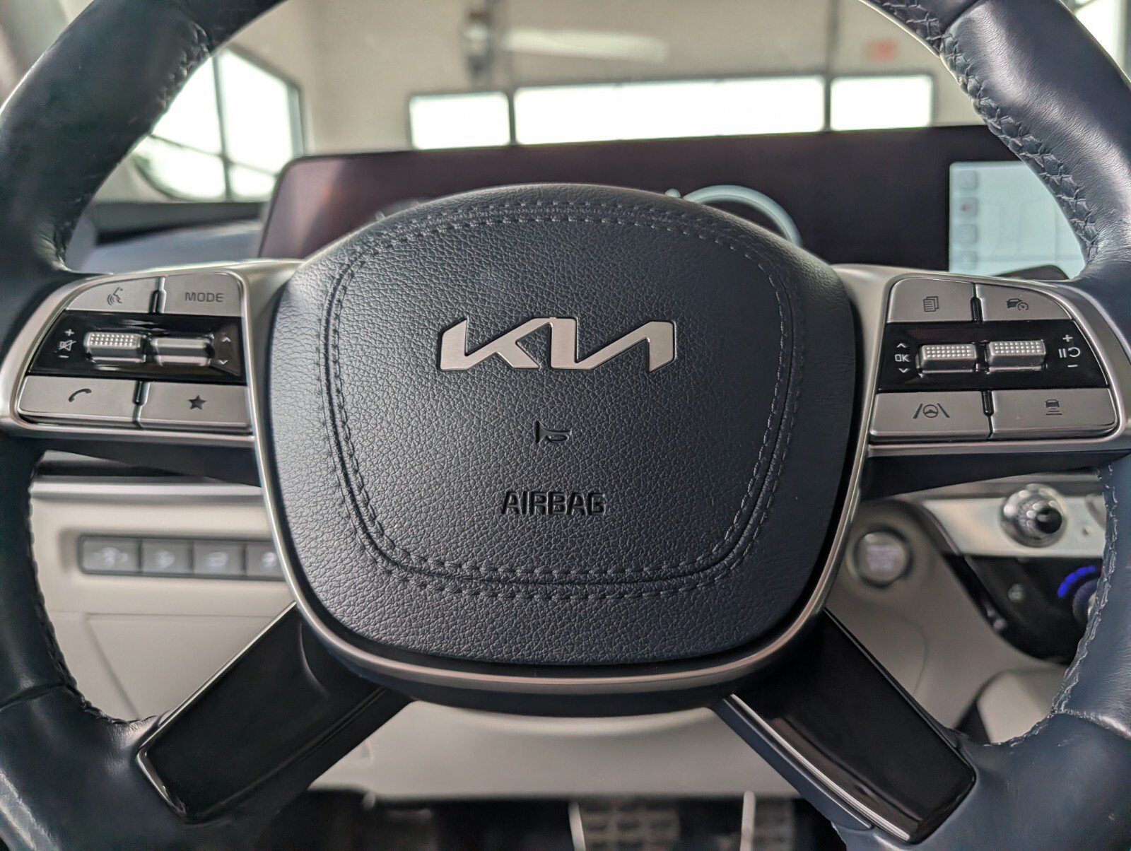Used 2023 Kia Telluride SX Prestige AWD/4WD image 18