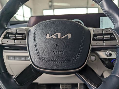 Used 2023 Kia Telluride SX Prestige AWD/4WD image 18