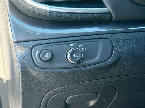 Used 2022 Buick Encore Preferred w/ Safety Package image 12