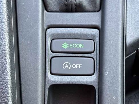 Certified 2025 Honda Accord SE image 12