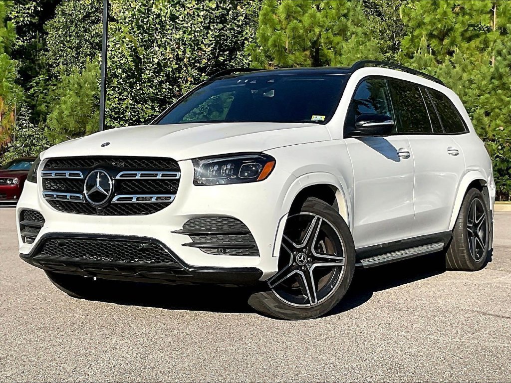 Used 2022 Mercedes-Benz GLS 580 4MATIC image 2