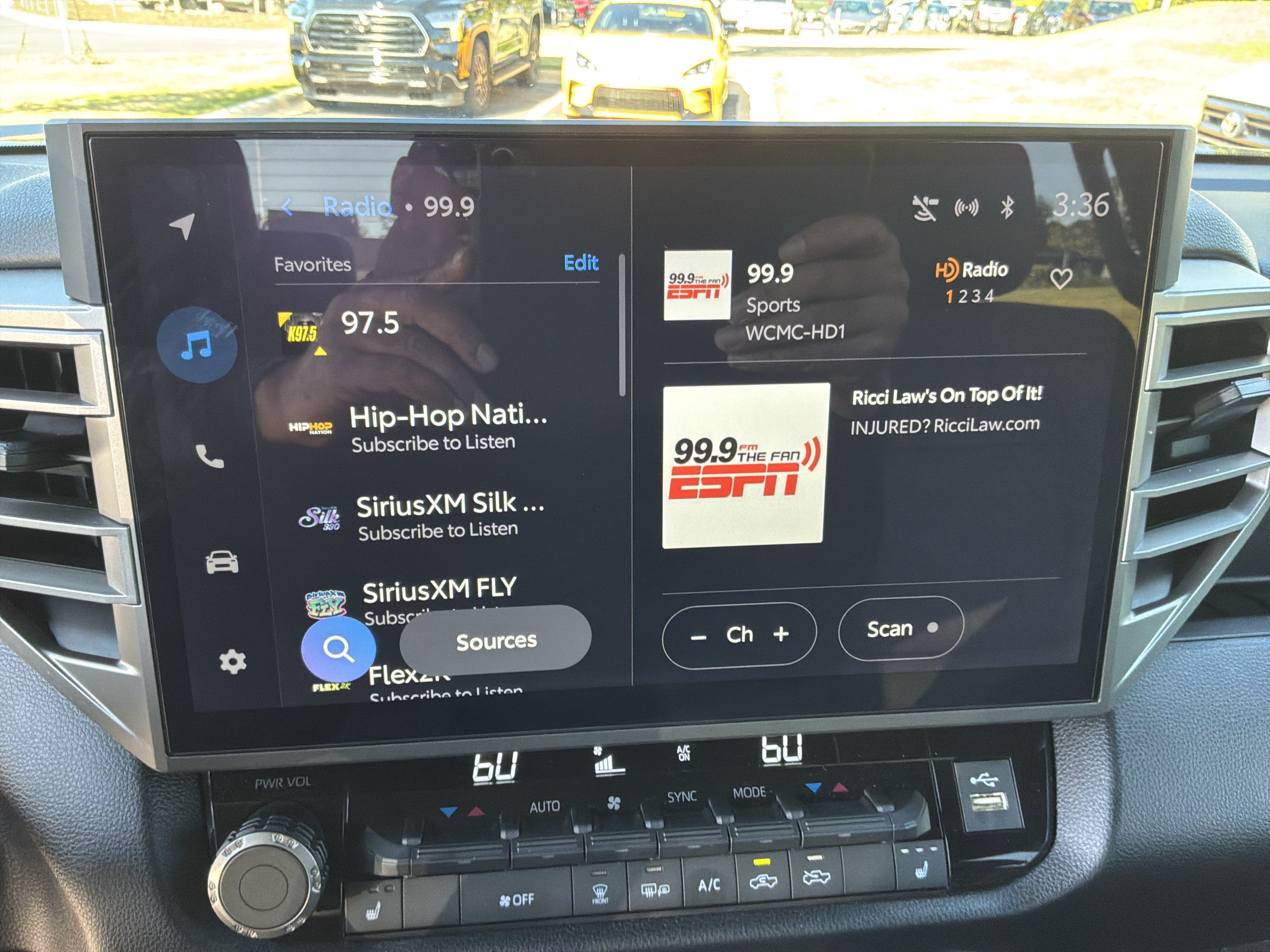 Used 2025 Toyota Tundra SR5 w/ SR5 Premium Package RWD image 27