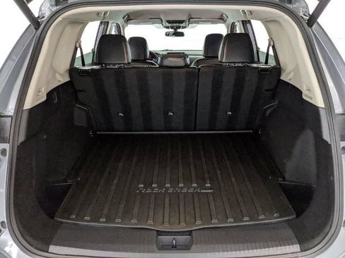 Used 2025 Nissan Rogue SV AWD/4WD image 19