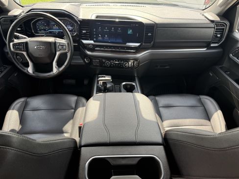 Used 2023 Chevrolet Silverado 1500 LT Trail Boss w/ Convenience Package II AWD/4WD image 13