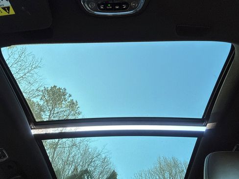 Used 2016 Volvo XC90 T6 R-Design w/ Protection Package Plus image 21