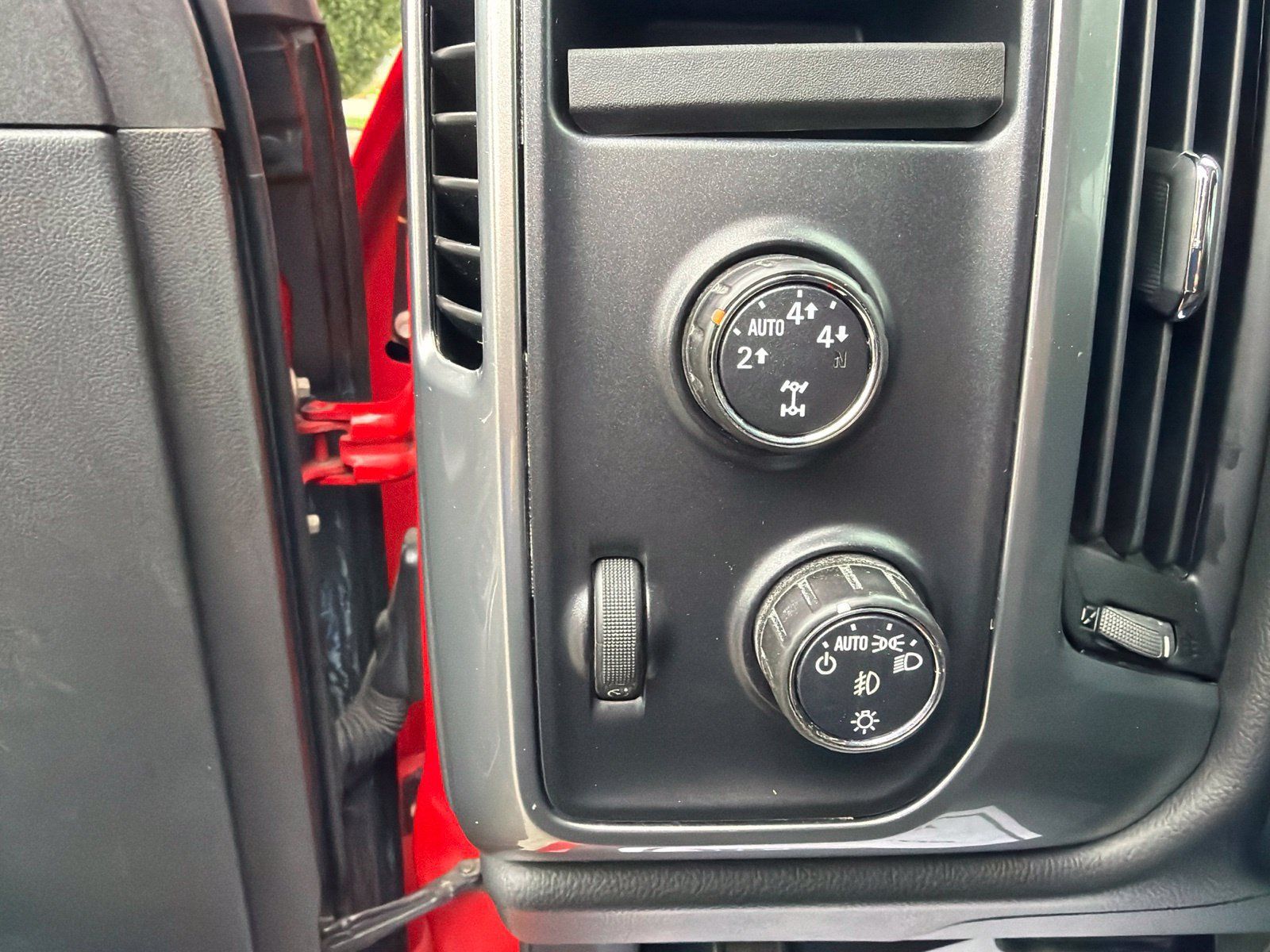 Used 2016 Chevrolet Silverado 1500 LT w/ All Star Edition AWD/4WD image 13