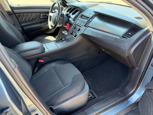 Used 2010 Ford Taurus SEL FWD image 14