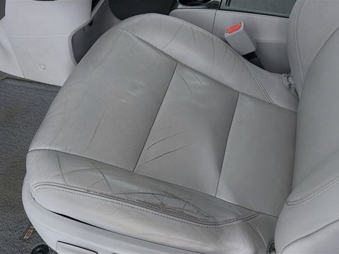 Used 2015 Toyota Sienna XLE image 19