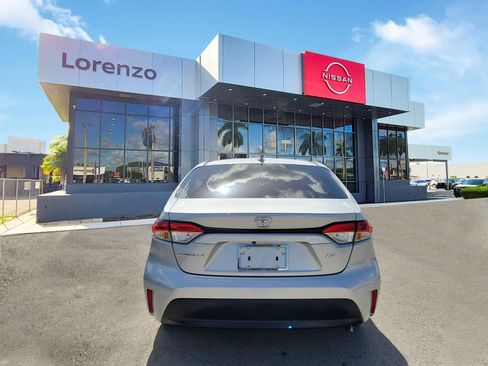 Used 2023 Toyota Corolla LE w/ LE Convenience Package FWD image 6