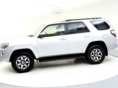 Certified 2024 Toyota 4Runner TRD Off-Road Premium image 3