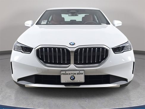 Used 2026 BMW 530i xDrive w/ Premium Package image 3