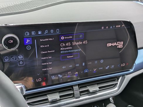 Used 2026 Chevrolet Equinox EV LT w/ Convenience Package II image 16