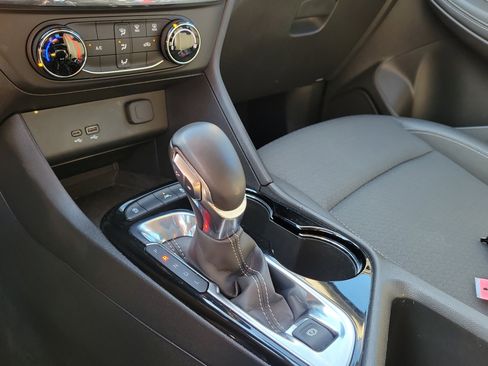 Used 2025 Buick Encore GX Preferred FWD image 26