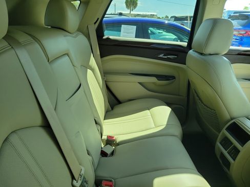 Used 2016 Cadillac SRX Luxury w/ Driver Awareness Package image 10