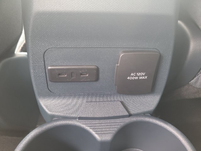 New 2026 Ford Maverick XLT w/ XLT Luxury Package FWD image 15