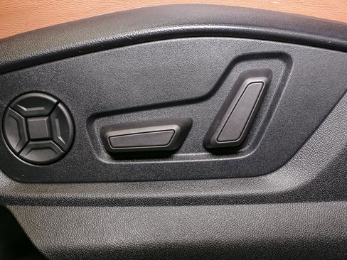 Used 2021 Audi Q7 3.0T Premium w/ Convenience Package image 46