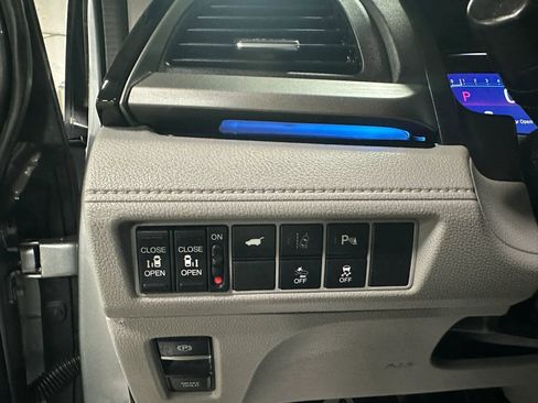 Used 2019 Honda Odyssey Elite image 34