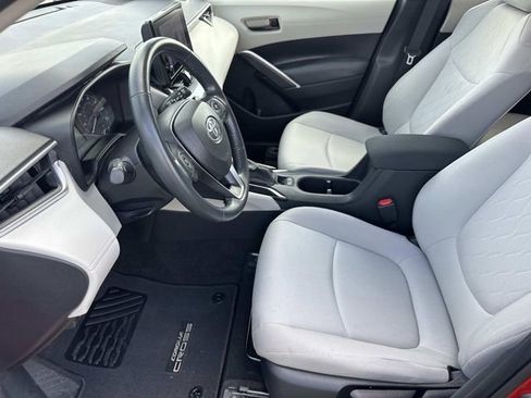 Used 2023 Toyota Corolla Cross LE FWD image 18