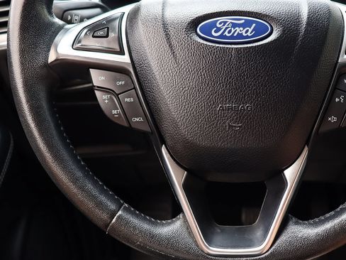 Used 2020 Ford Edge Titanium FWD image 54
