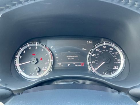 Used 2025 Toyota Highlander XLE image 24