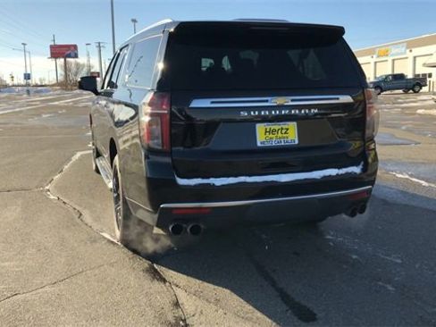 Used 2024 Chevrolet Suburban High Country image 7