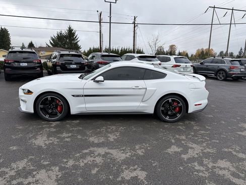 Used 2019 Ford Mustang GT Premium w/ Equipment Group 401A image 2