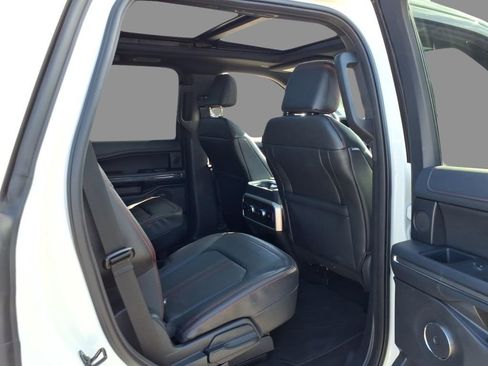 Used 2024 Ford Expedition Limited AWD/4WD image 11