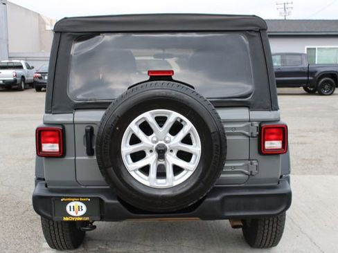 Used 2023 Jeep Wrangler Sport S image 5