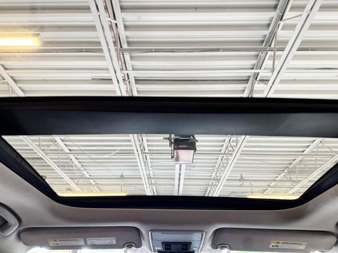 Used 2023 Honda Pilot Elite image 26