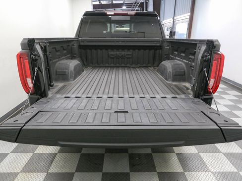 Used 2021 GMC Sierra 1500 SLT w/ SLT Premium Plus Package AWD/4WD image 14