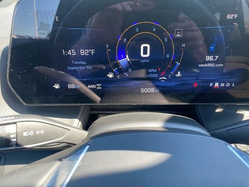 Used 2025 Chevrolet Equinox LT image 23