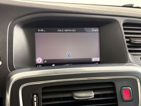 Used 2018 Volvo V60 T5 Dynamic w/ Vision Package FWD image 19