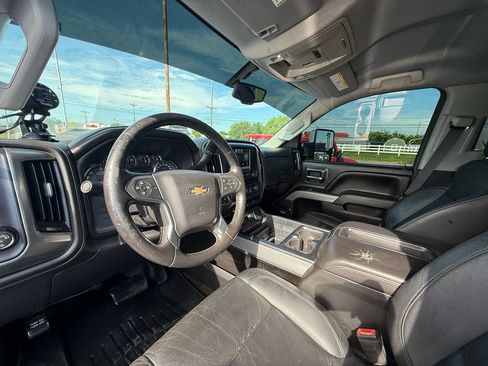 Used 2015 Chevrolet Silverado 2500 LTZ w/ LTZ Plus Package AWD/4WD image 14