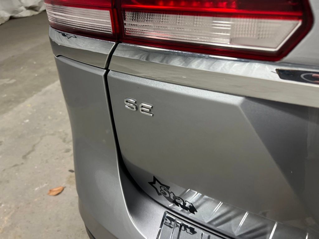 Used 2022 Volkswagen Atlas SE FWD image 16