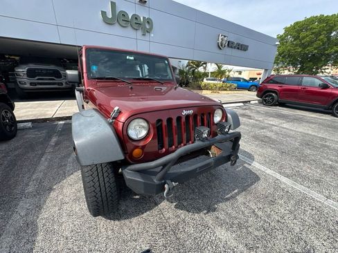 Used 2009 Jeep Wrangler Unlimited X w/ Trailer Tow Group AWD/4WD image 2