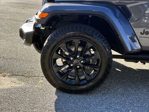 Certified 2024 Jeep Gladiator Sport image 7