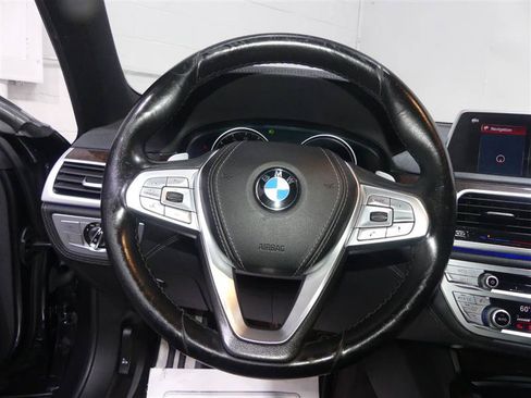 Used 2019 BMW 740i xDrive w/ M Sport Package AWD/4WD image 31